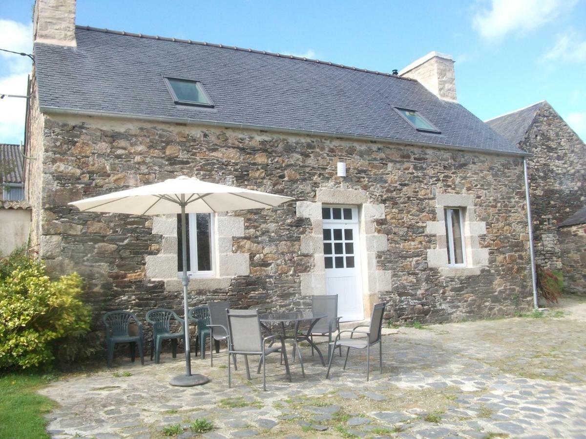 Gite De Kerfenefas Plouézocʼh Exterior foto